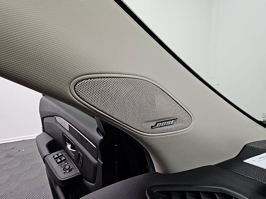 Used 2023 Honda Pilot Touring image 29