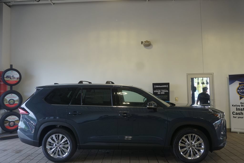 New 2026 Toyota Grand Highlander AWD image 19
