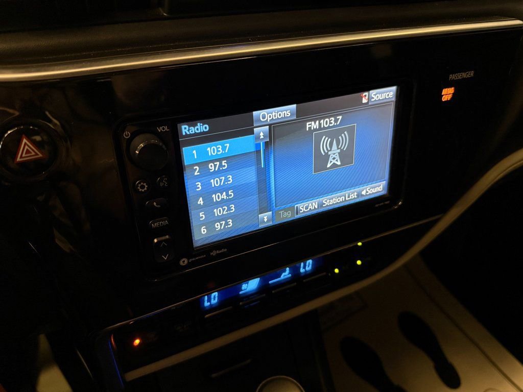 Used 2017 Toyota Corolla iM image 12