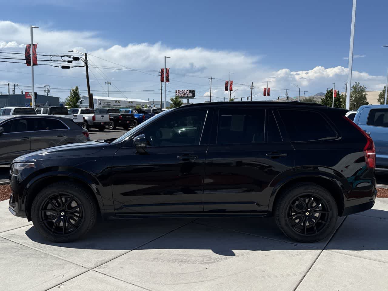Used 2020 Volvo XC90 T8 R-Design w/ Protection Package Premier AWD/4WD image 2