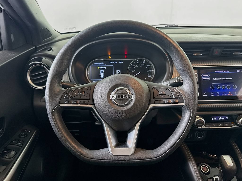 Used 2018 Nissan Kicks SV FWD image 11