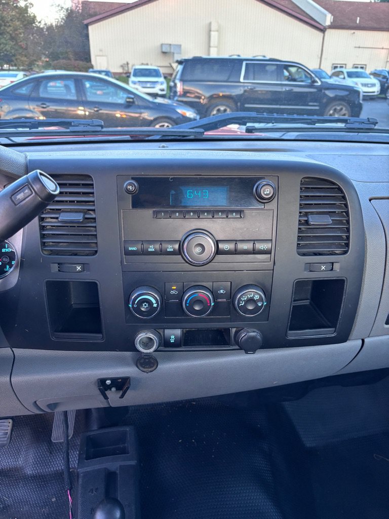 Used 2014 Chevrolet Silverado 2500 W/T w/ Snow Plow Prep Package AWD/4WD image 15