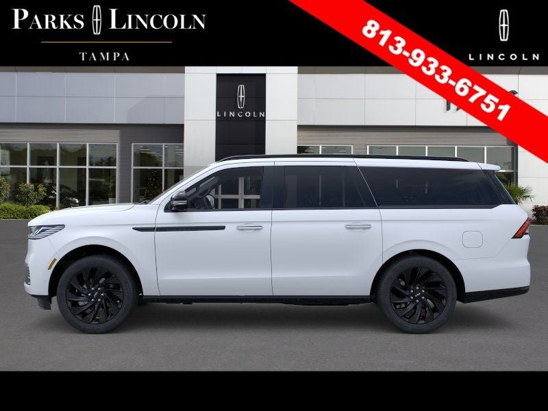 New 2026 Lincoln Navigator L Reserve AWD/4WD image 3