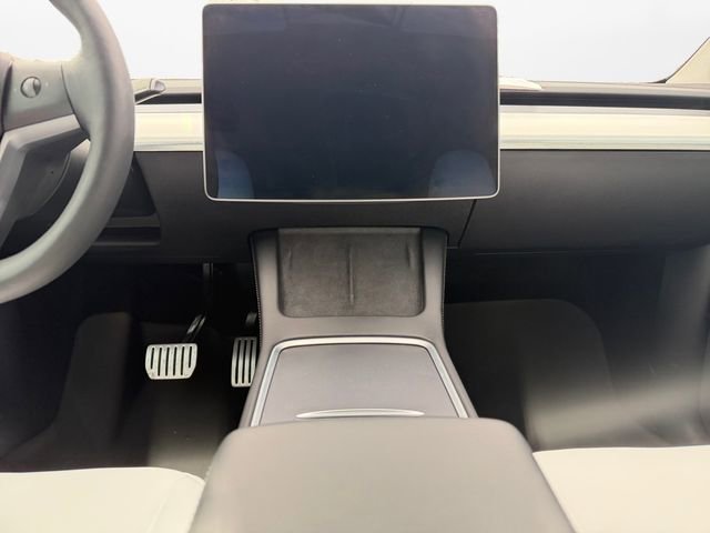 Used 2021 Tesla Model Y Performance image 11