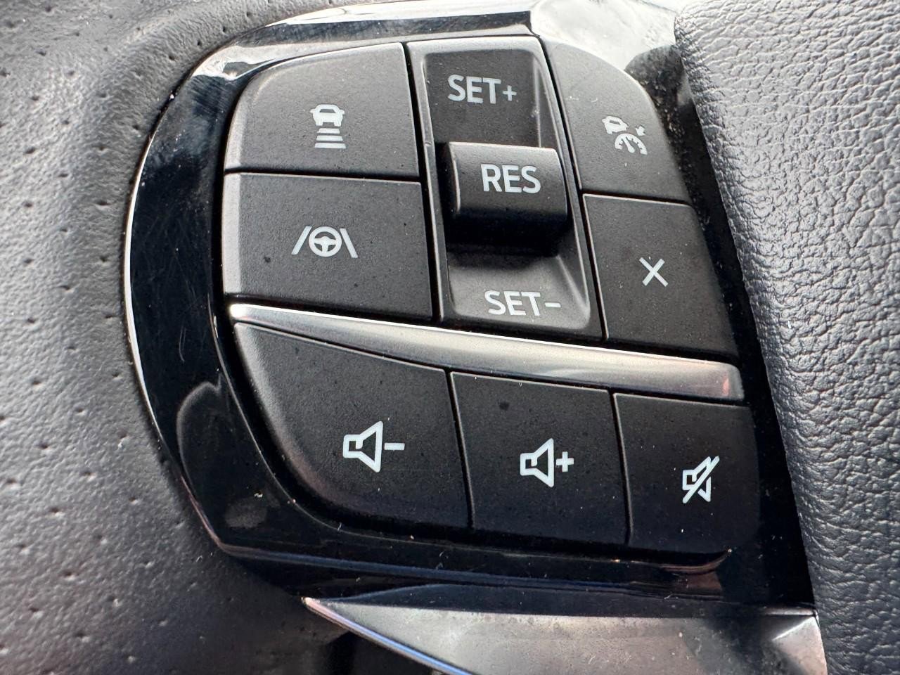 Certified 2024 Ford Explorer ST-Line w/ Class IV Trailer Tow Package AWD/4WD image 18