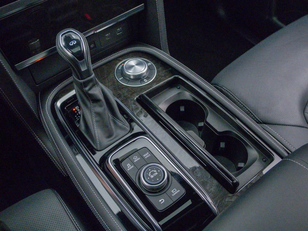 Used 2024 INFINITI QX80 Sensory image 33