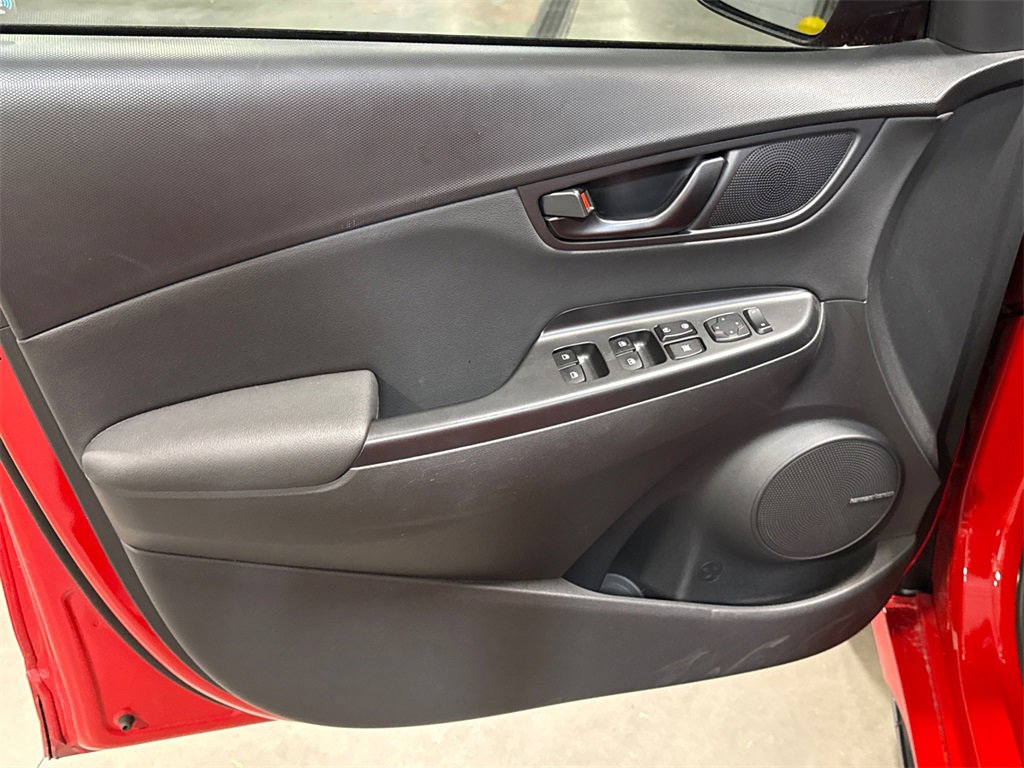 Used 2023 Hyundai Kona N image 5