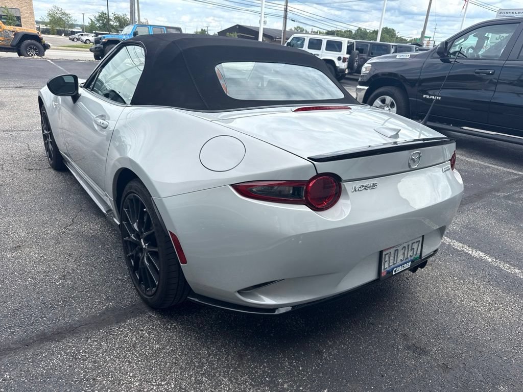 Used 2016 MAZDA MX-5 Miata Club w/ Brembo/BBS Package RWD image 3