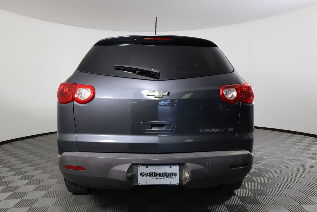 Used 2012 Chevrolet Traverse LS image 3