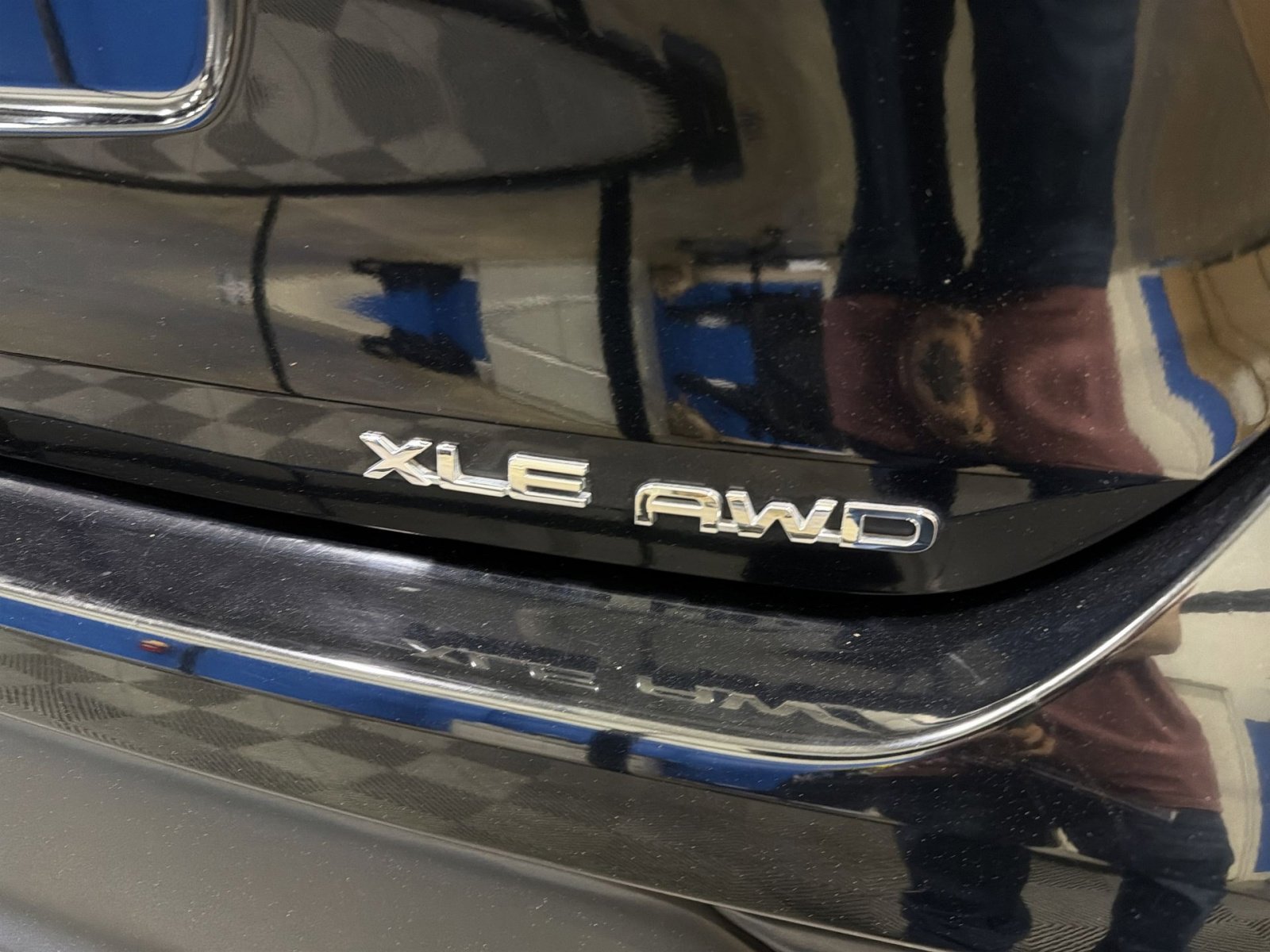 Used 2024 Toyota Highlander XLE AWD/4WD image 19