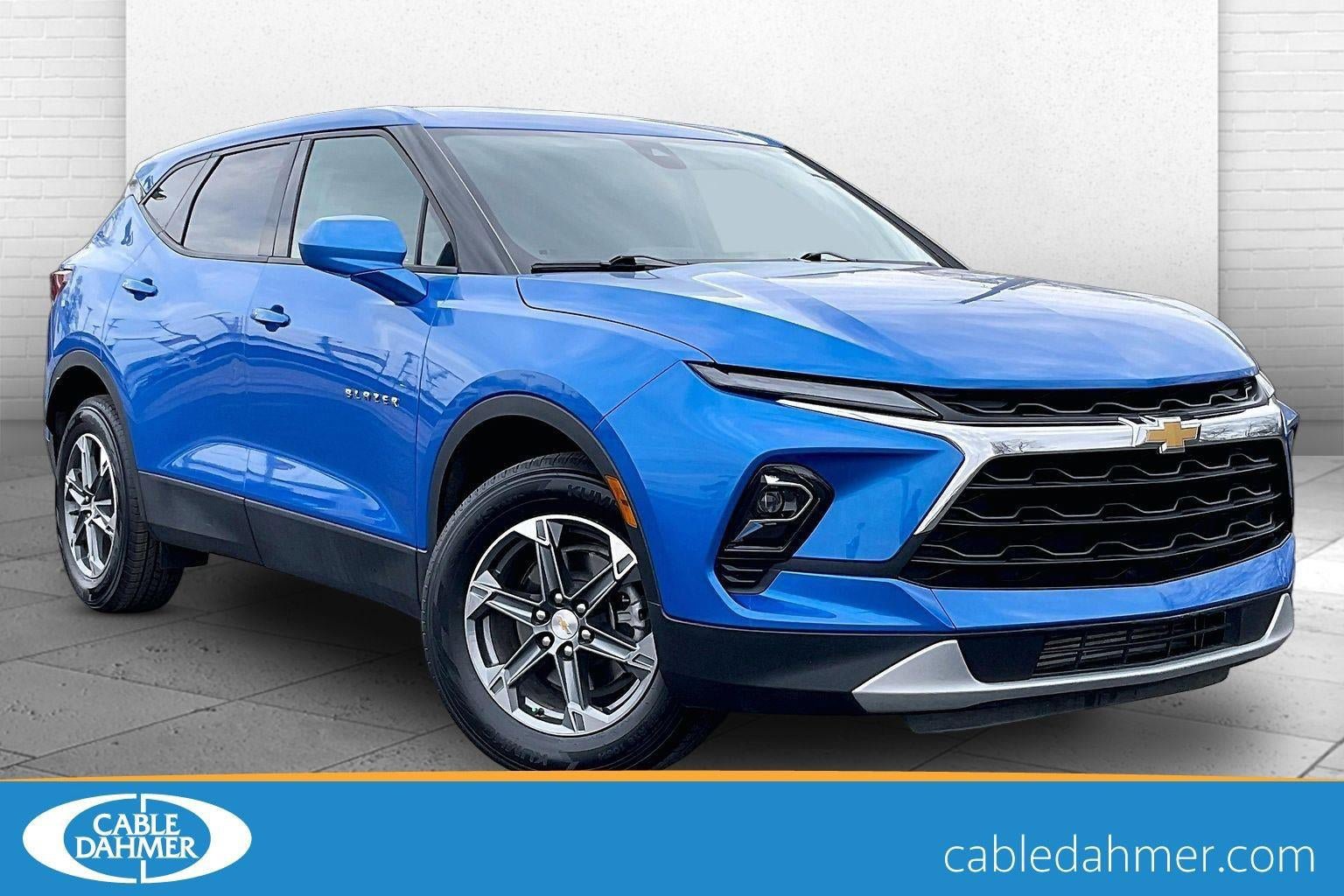 Used 2025 Chevrolet Blazer LT AWD/4WD image 1