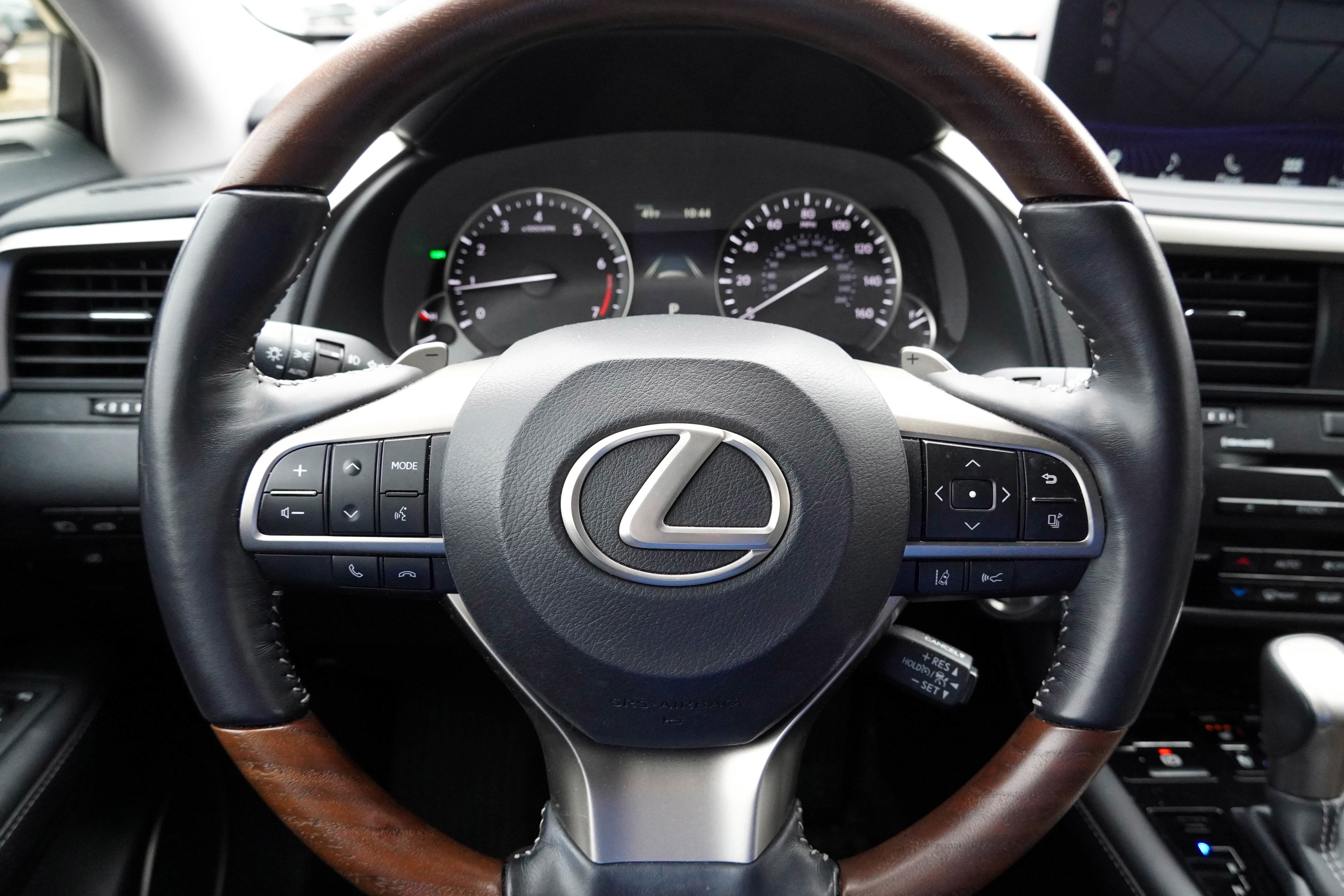 Used 2022 Lexus RX 350L 350L w/ Premium Package image 17