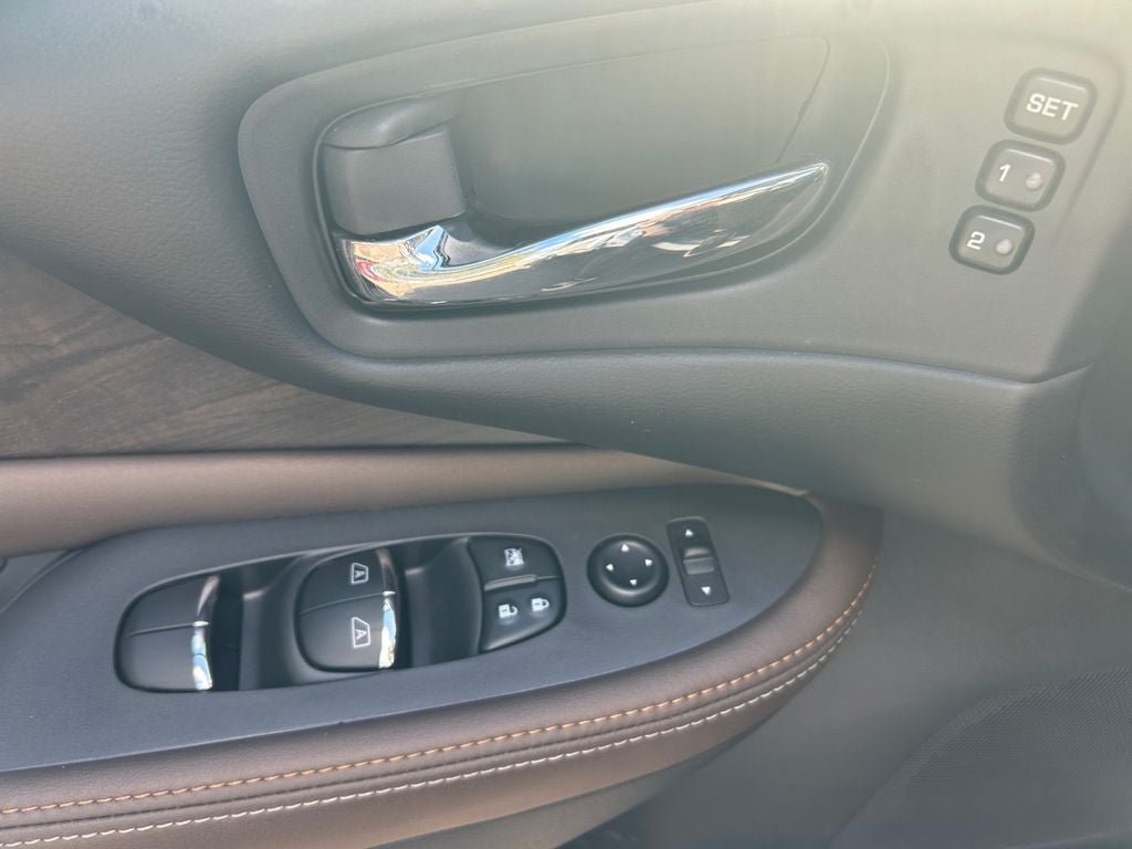 Used 2022 Nissan Murano Platinum AWD/4WD image 23