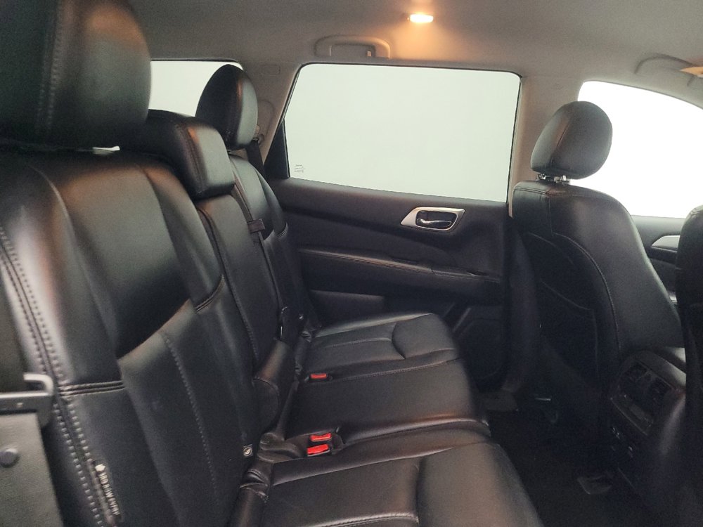 Used 2020 Nissan Pathfinder SL image 19