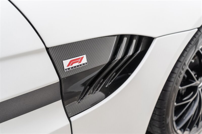 Used 2023 Aston Martin V8 Vantage Coupe RWD image 92