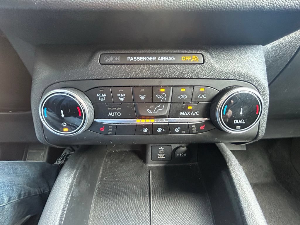 Used 2025 Ford Escape ST-Line Select AWD/4WD image 17