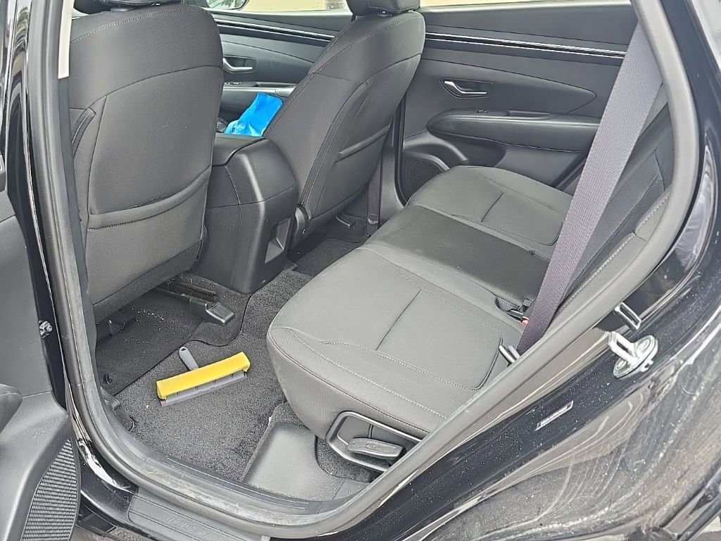 Used 2023 Hyundai Tucson SE image 3