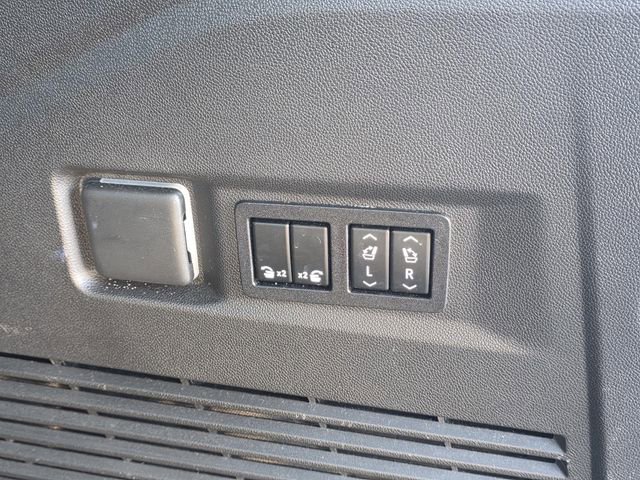 Used 2022 Chevrolet Tahoe Premier image 13