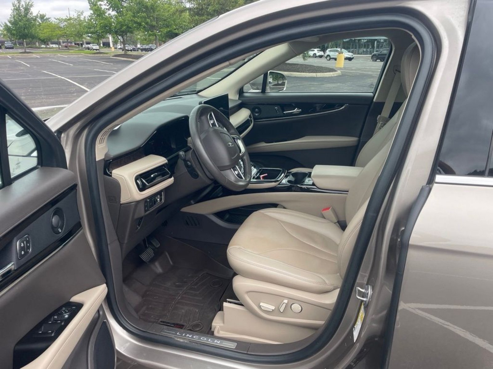 Used 2021 Lincoln Nautilus Reserve AWD/4WD image 7