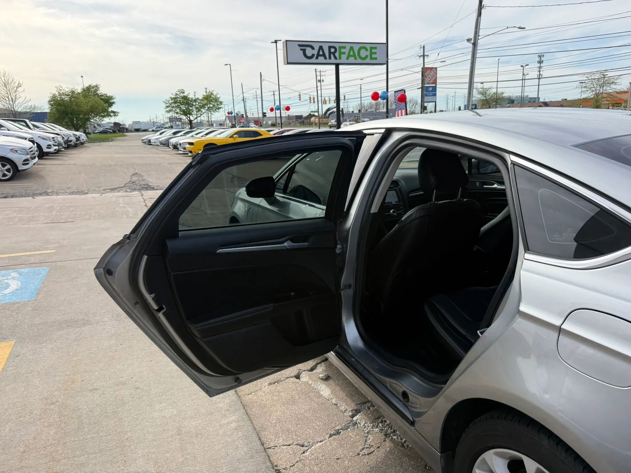 Used 2020 Ford Fusion Energi Titanium FWD image 19