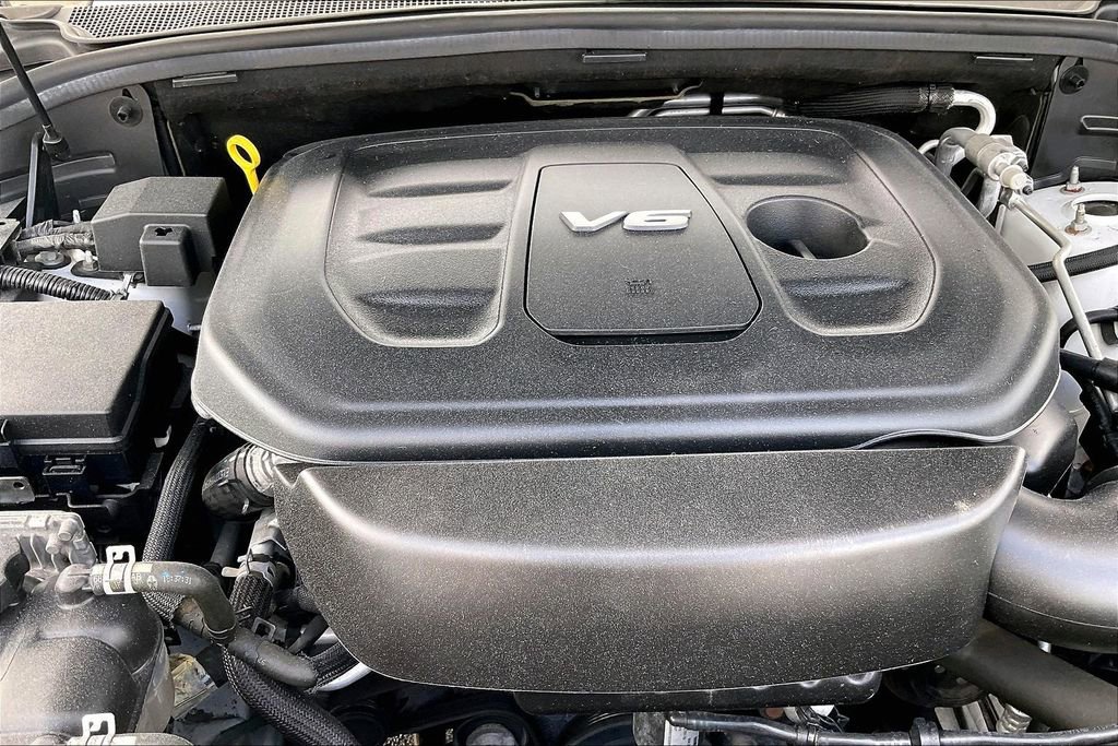 Used 2018 Dodge Durango SXT w/ 3rd Row Seating Group RWD image 11