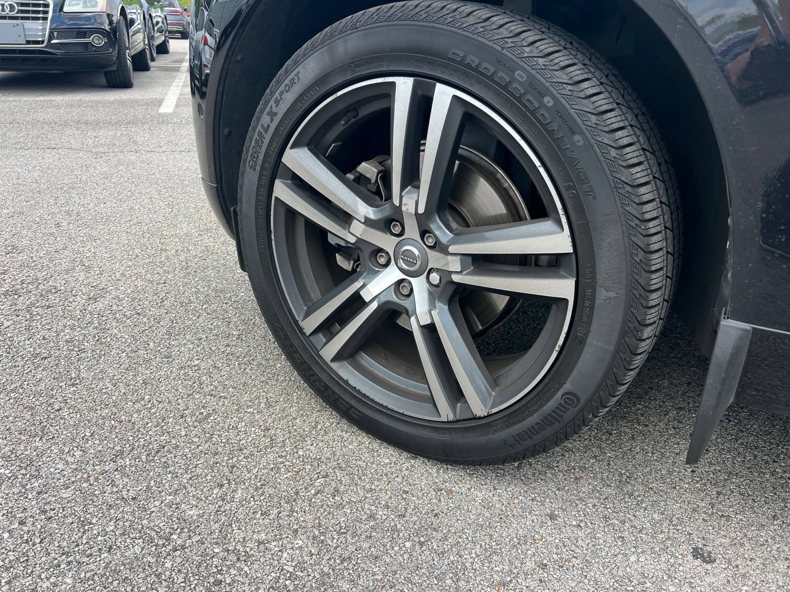 Used 2019 Volvo XC60 T5 Momentum w/ Premium Package FWD image 10