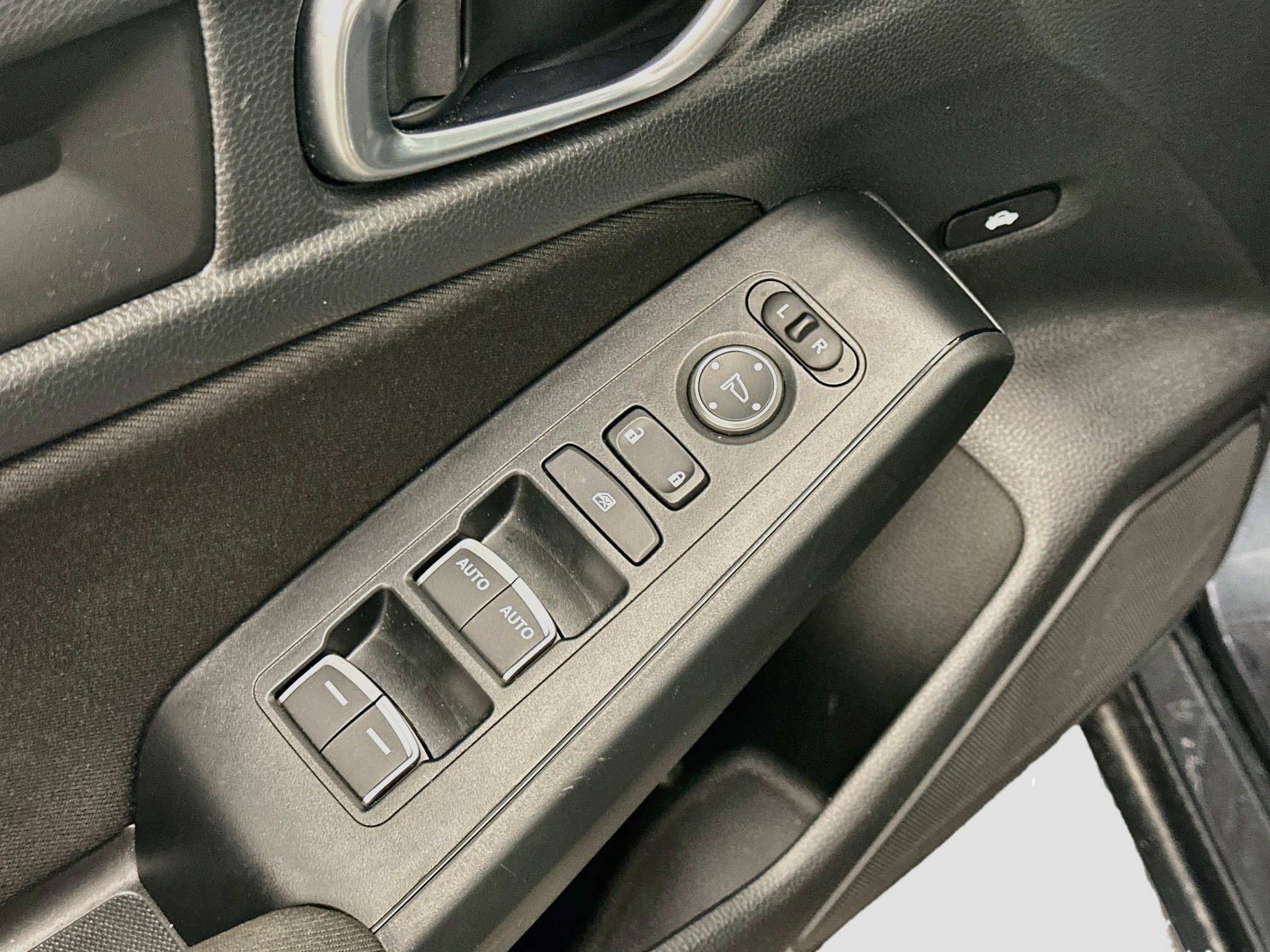 Used 2025 Honda Civic Sport image 15