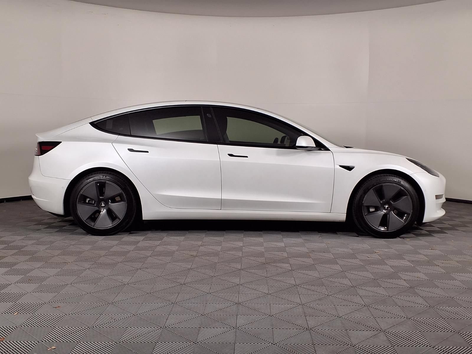Used 2021 Tesla Model 3 Standard Range Plus RWD image 33