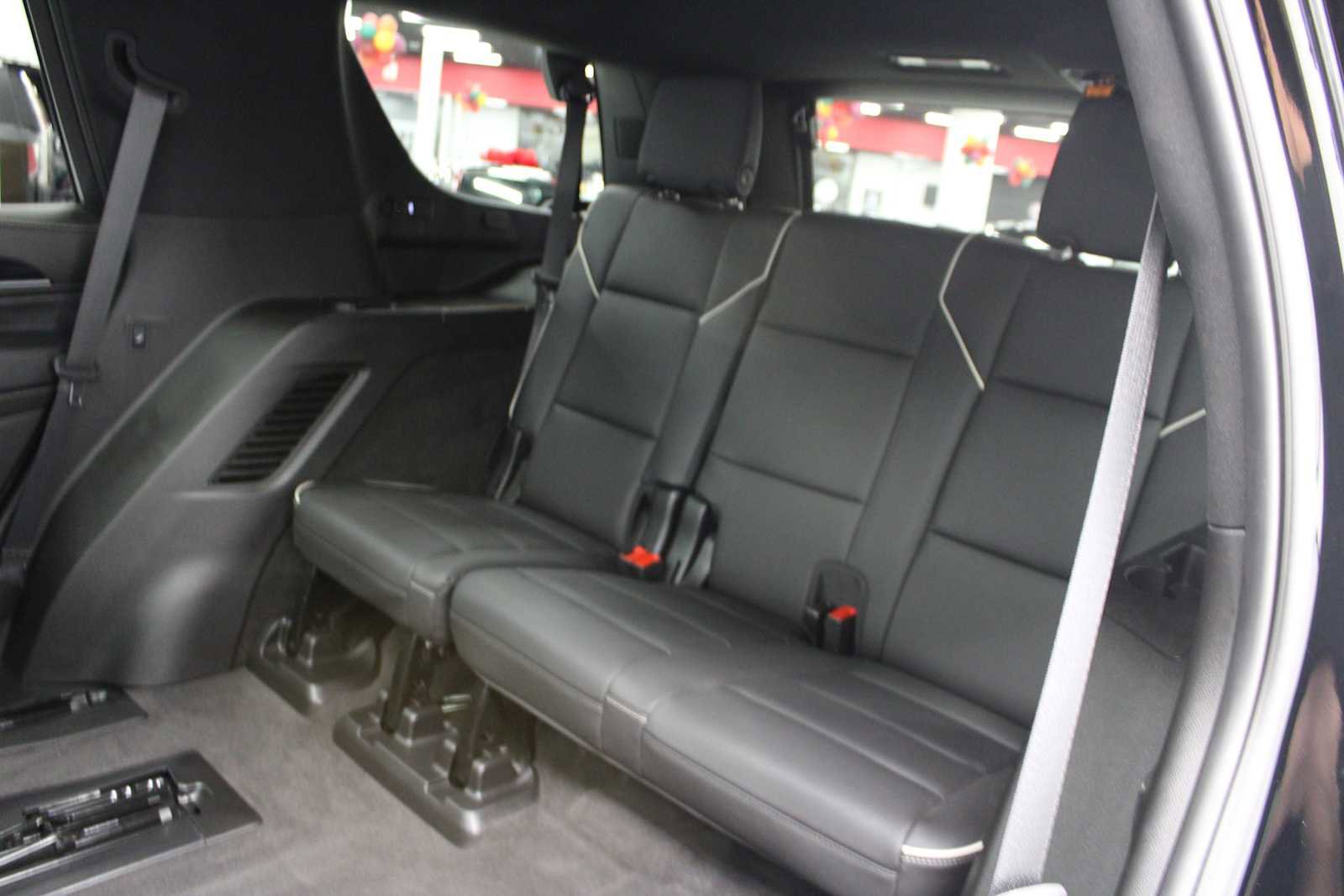 Certified 2024 Cadillac Escalade Sport w/ LPO, ONYX Package image 59