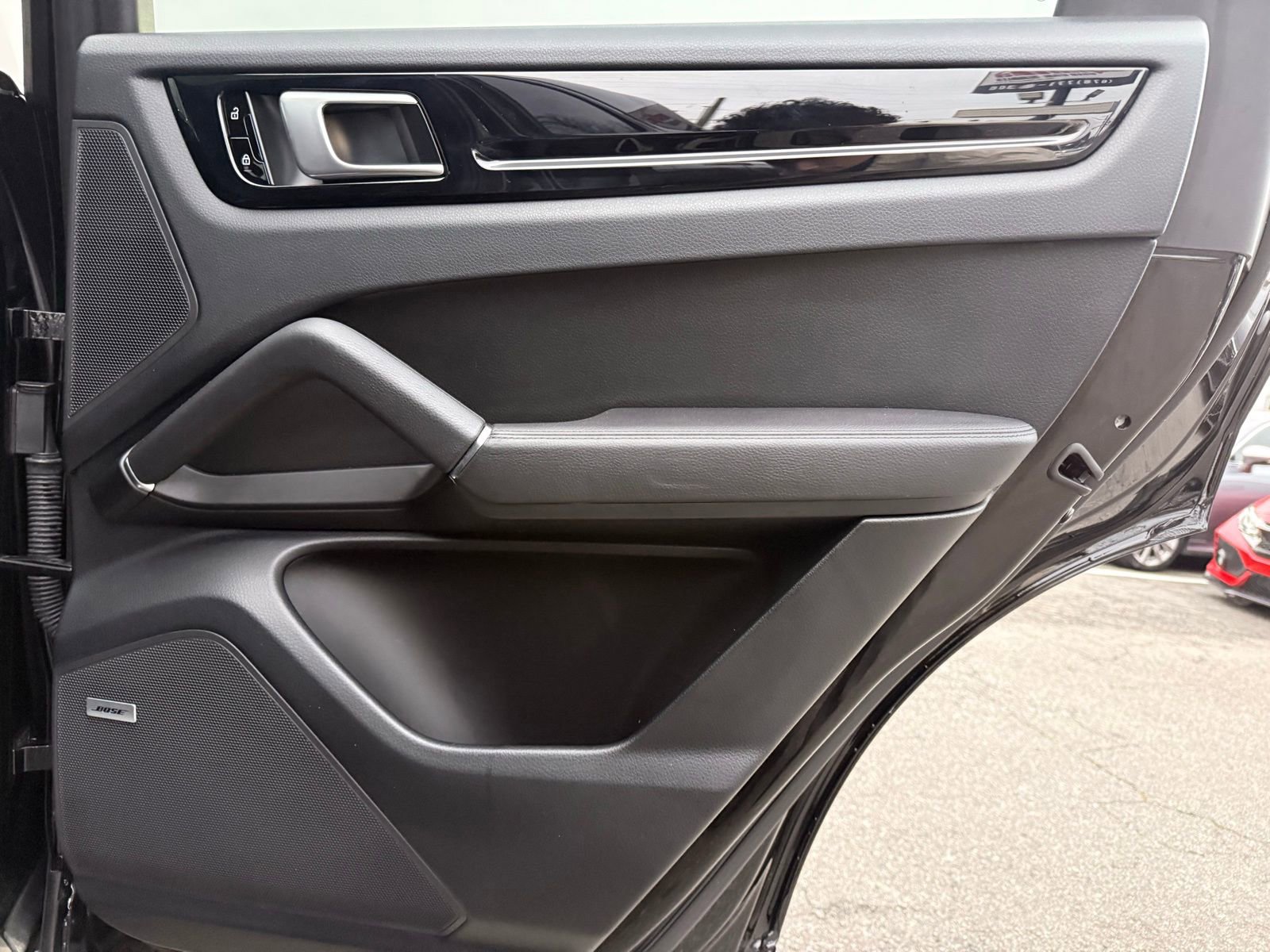 Used 2019 Porsche Cayenne E-Hybrid image 30