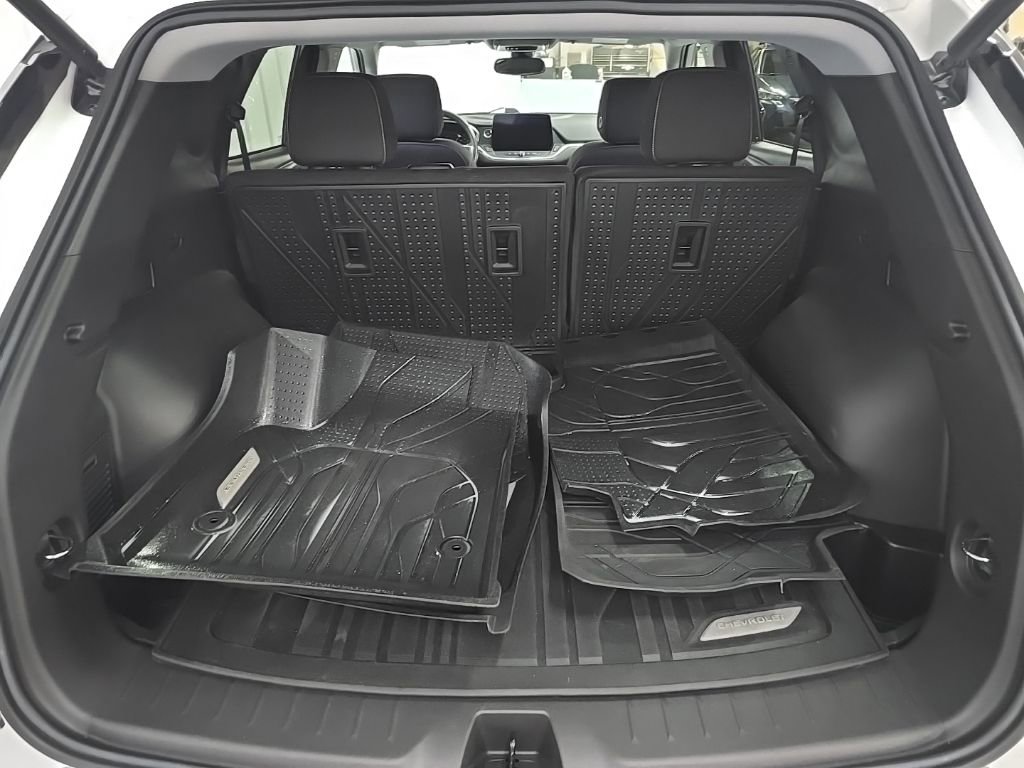 Used 2023 Chevrolet Blazer LT w/ Convenience Package image 11