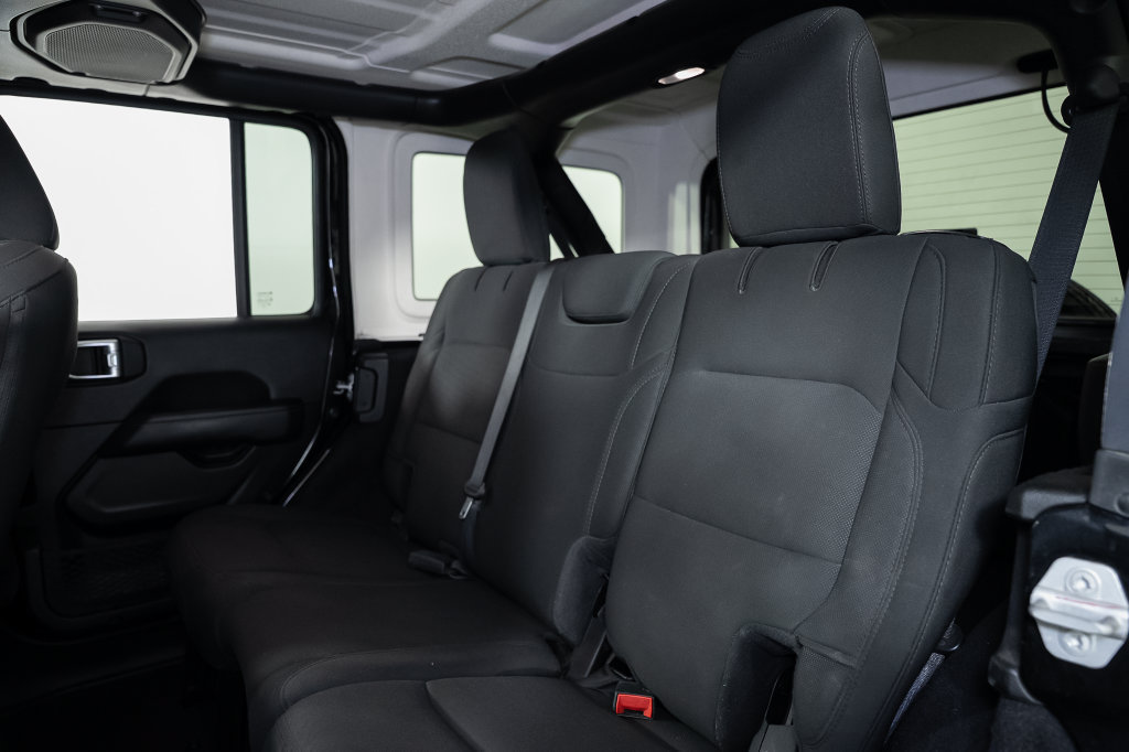 Used 2021 Jeep Wrangler Unlimited Sahara AWD/4WD image 23