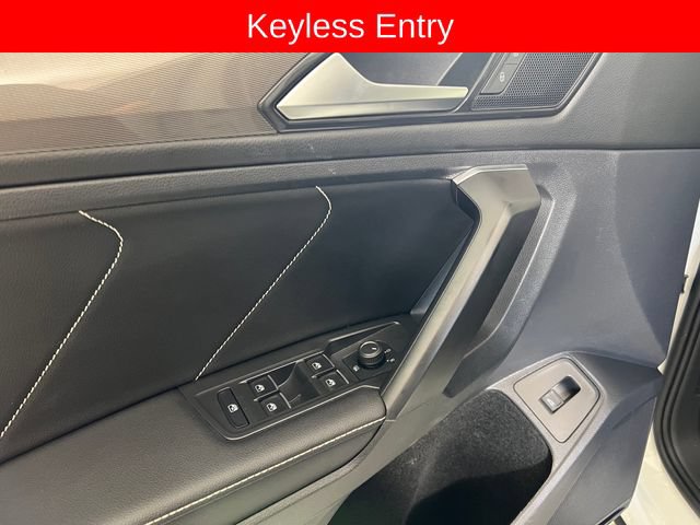 Used 2023 Volkswagen Tiguan SE FWD image 12