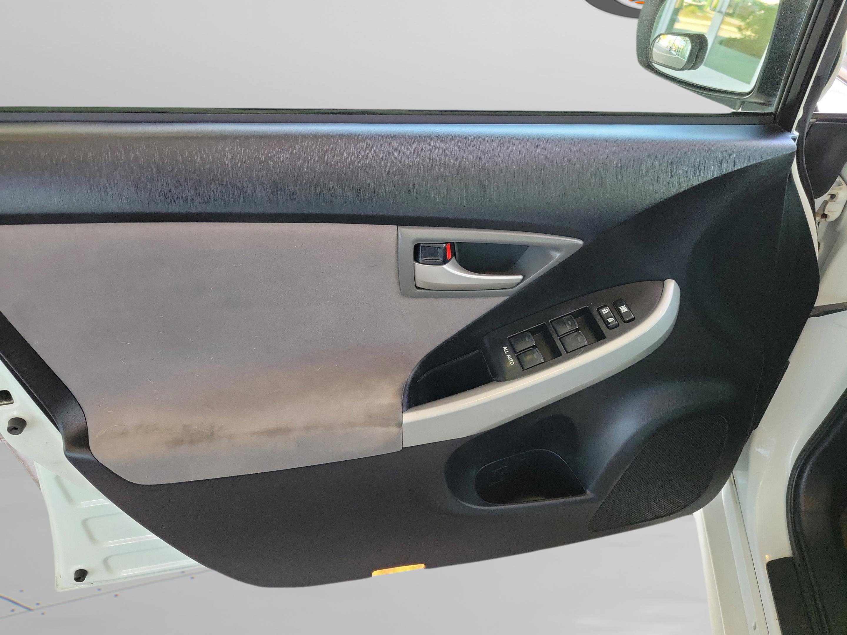 Used 2013 Toyota Prius Prime Plug-In Hybrid image 10