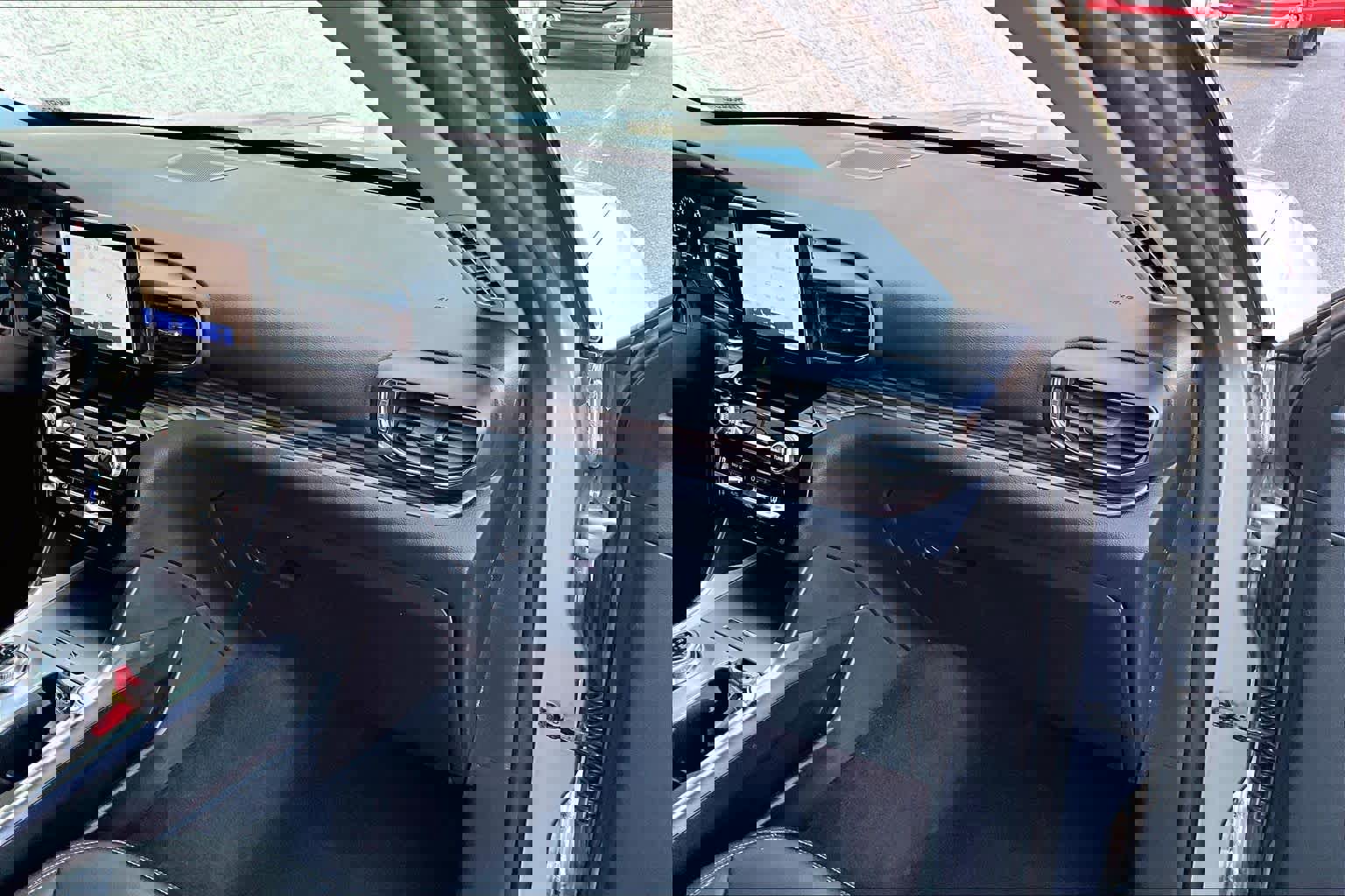 Used 2021 Ford Explorer Limited w/ Hybrid Equipment Group 310A image 19