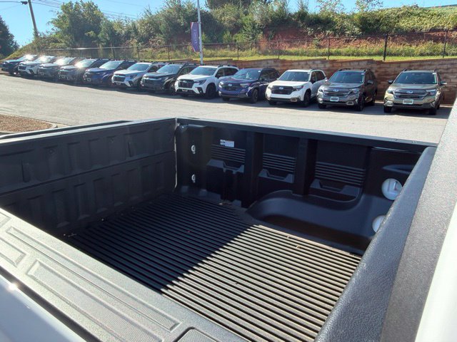 Used 2025 Chevrolet Colorado Z71 AWD/4WD image 18