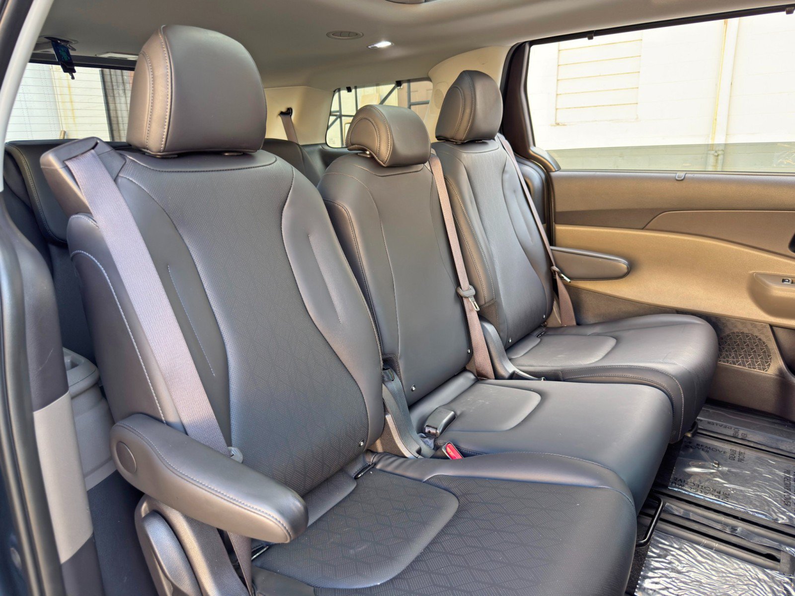 Used 2025 Kia Carnival SX FWD image 48