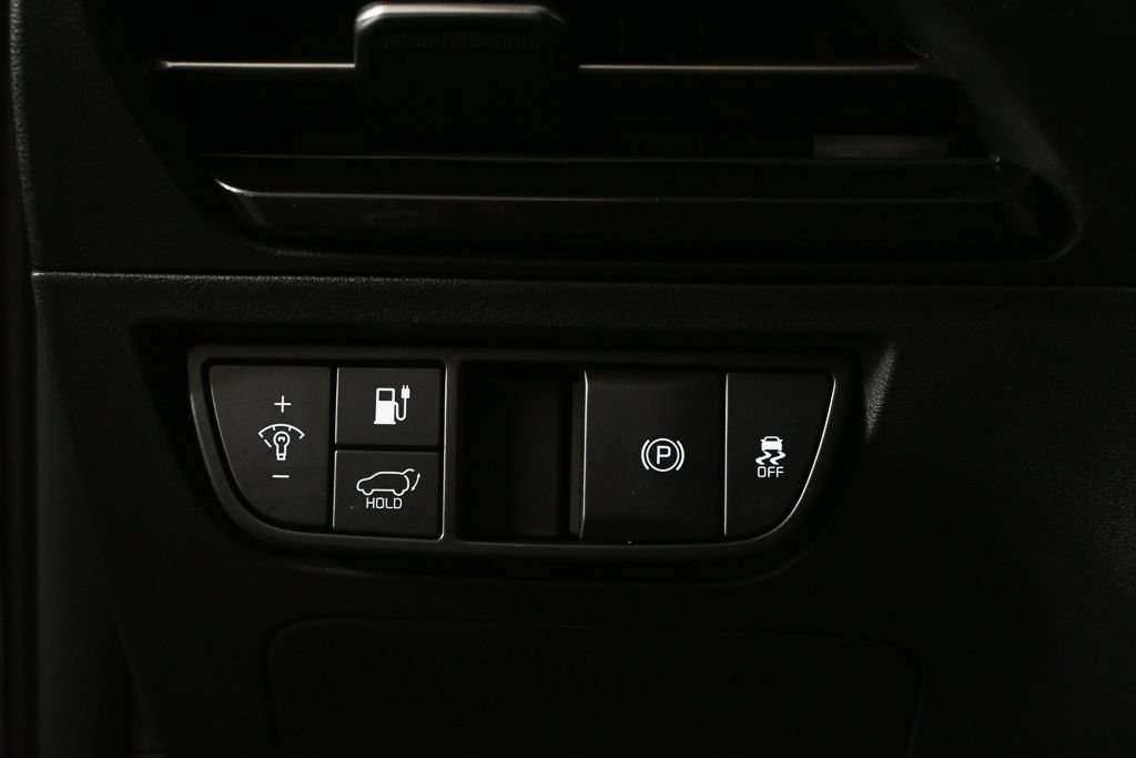 Used 2025 Kia EV6 Wind RWD image 9