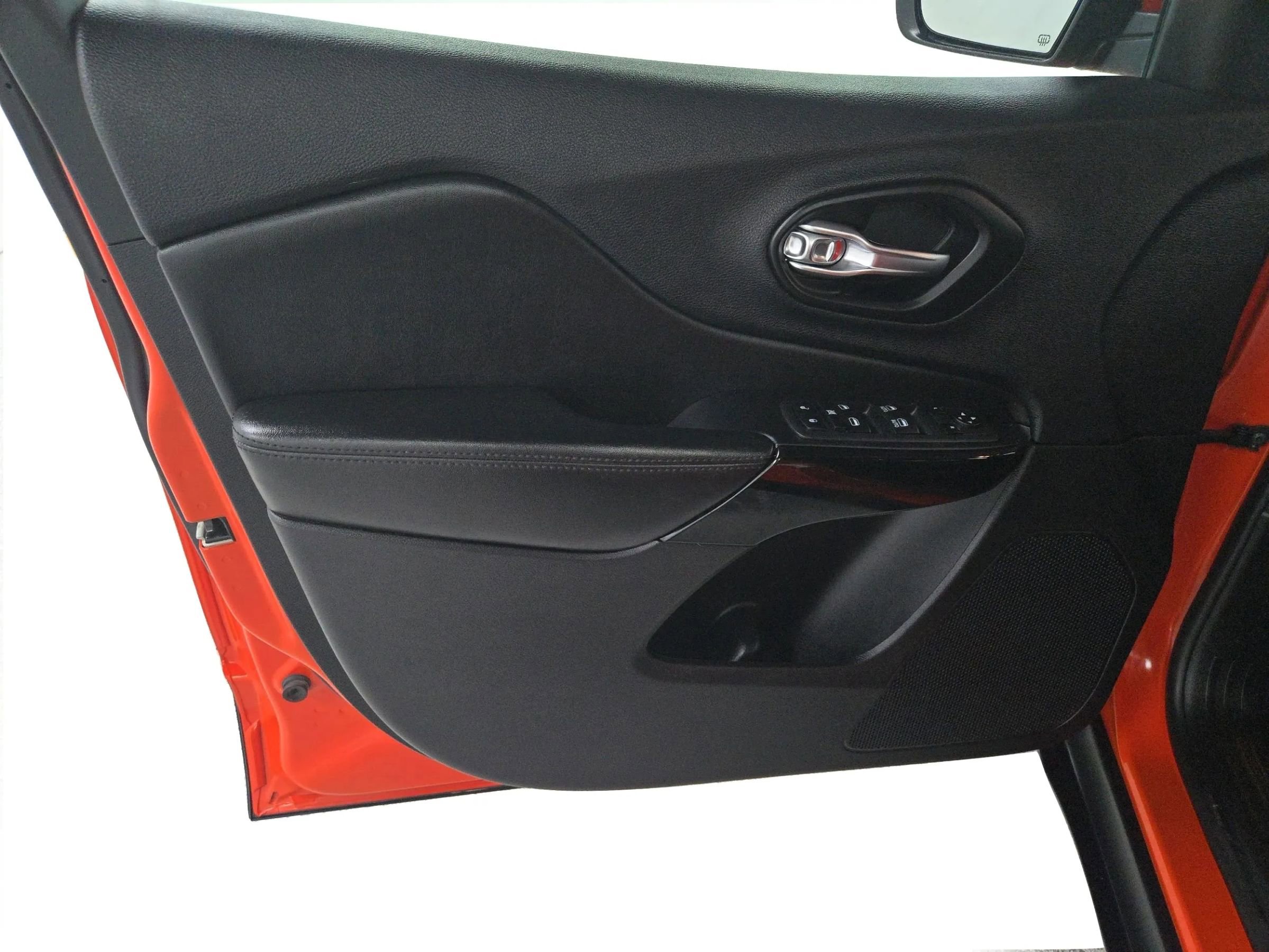 Used 2021 Jeep Cherokee Latitude image 20