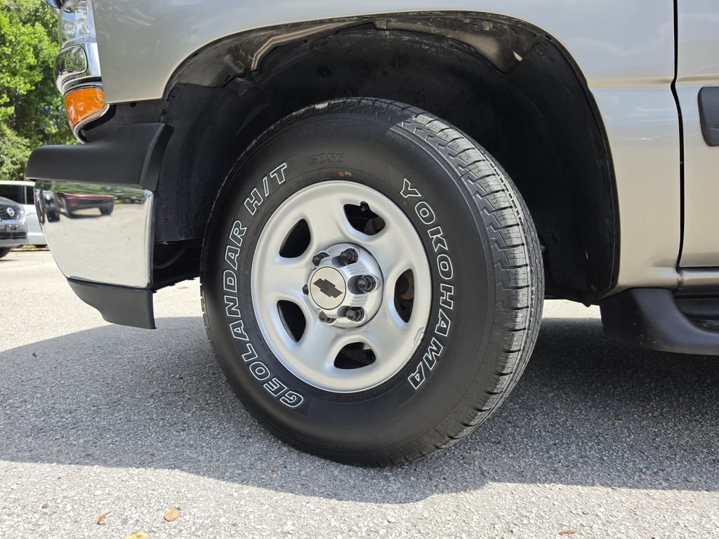 Used 2003 Chevrolet Tahoe LS AWD/4WD image 32