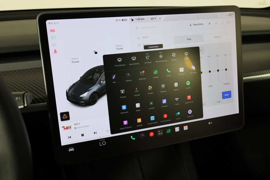 Used 2021 Tesla Model Y Long Range AWD/4WD image 37
