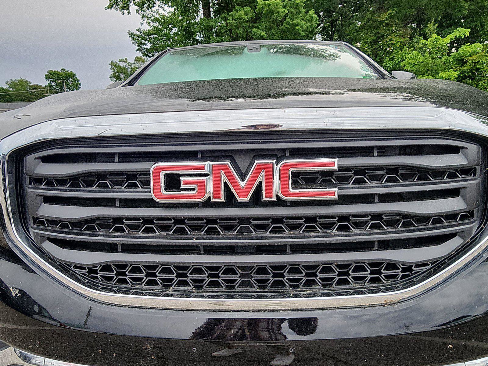 Used 2017 GMC Acadia SLE FWD image 11
