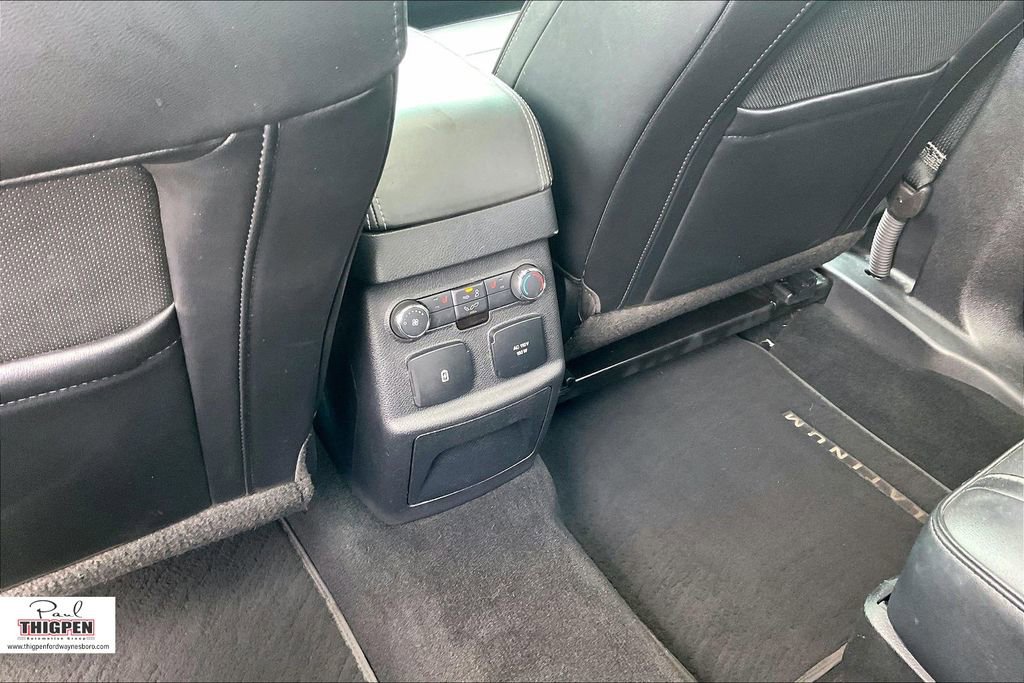 Used 2016 Ford Explorer Platinum image 32