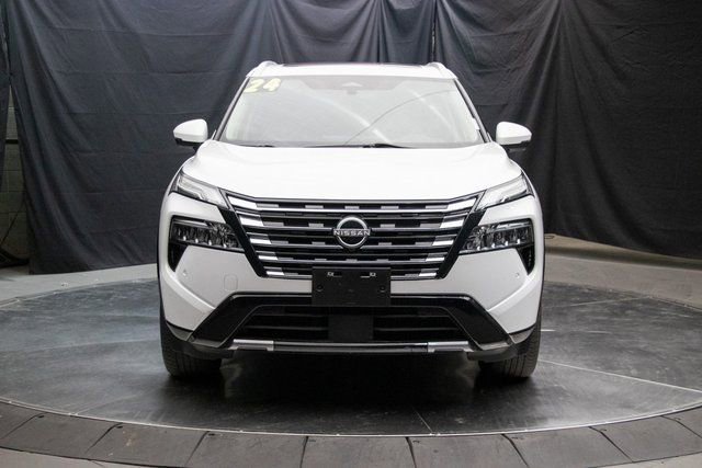 Used 2024 Nissan Rogue Platinum w/ Platinum Premium Package image 4