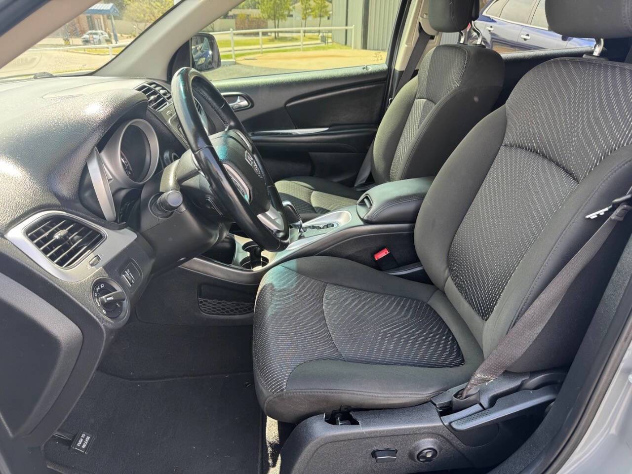 Used 2020 Dodge Journey SE w/ SE Popular Equipment Group FWD image 15