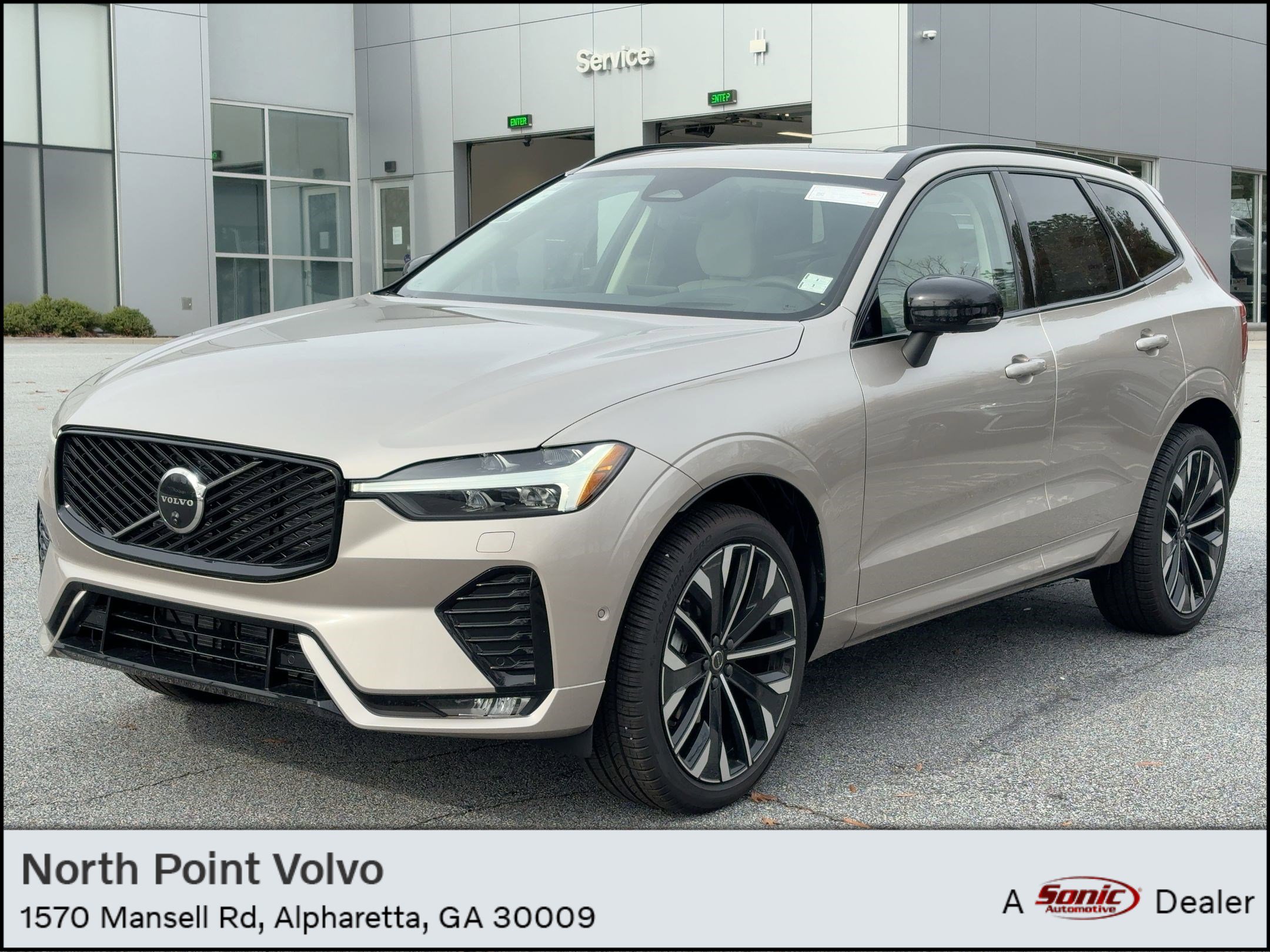 New 2026 Volvo XC60 B5 Ultra w/ Protection Package Premier