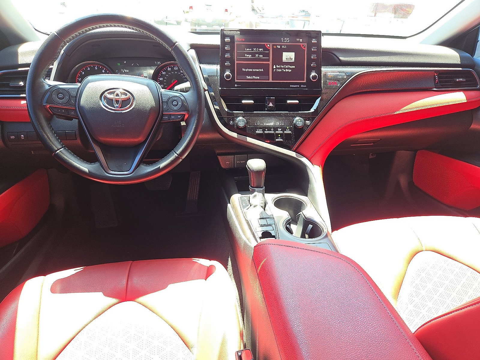 Used 2022 Toyota Camry XSE FWD image 7