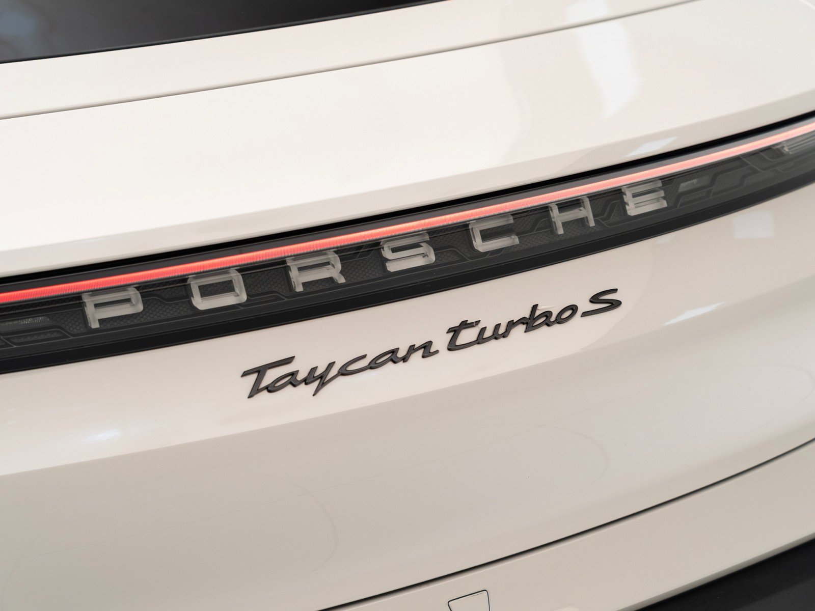 Certified 2022 Porsche Taycan Turbo S image 13