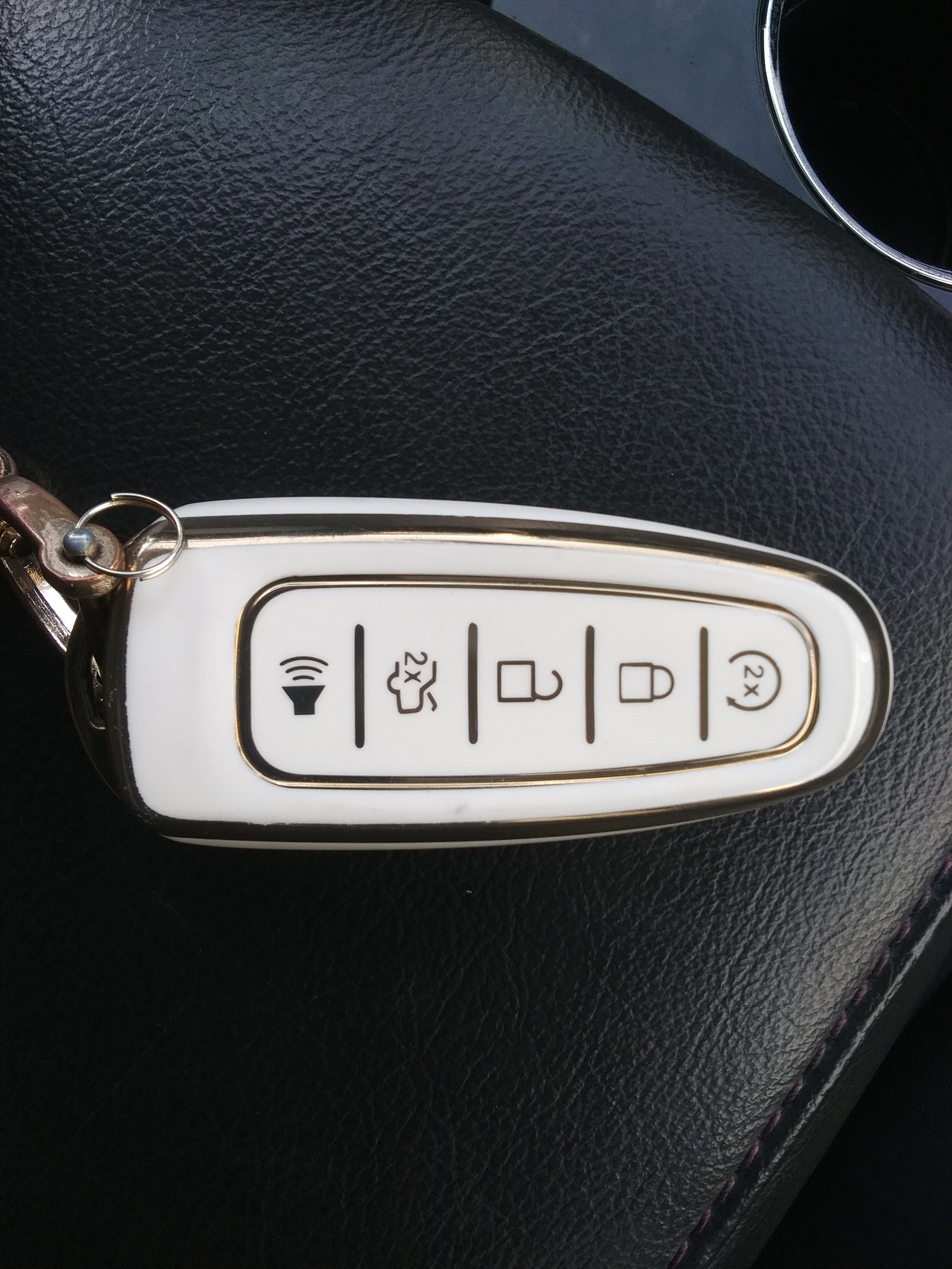 Used 2014 Ford Edge Limited w/ Equipment Group 302A AWD/4WD image 17