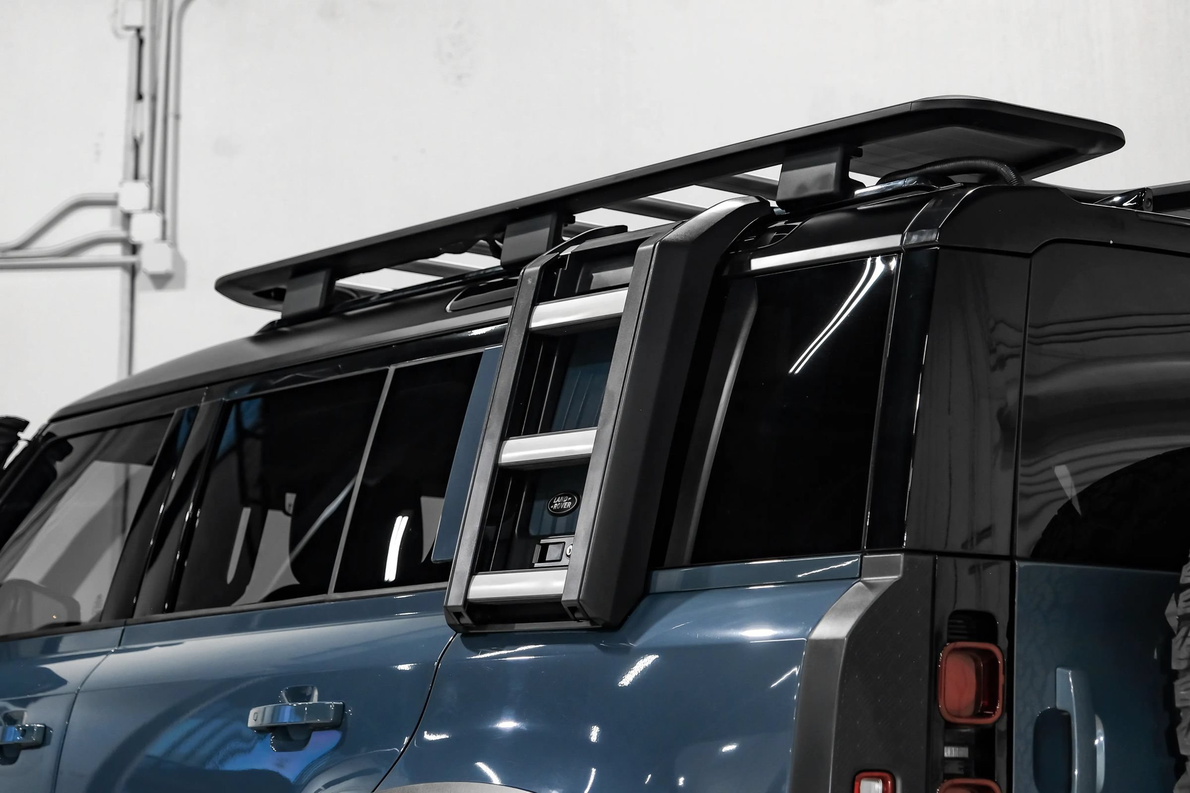 Used 2020 Land Rover Defender 110 HSE AWD/4WD image 52